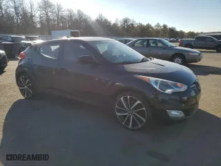2012 Hyundai Veloster w/Gray Int with VIN KMHTC6AD1CU053274, listed as a Copart auction lot 46660185 with 111,242 mi miles and Clean Title. Bid and sale history available at carsss.com. Image 4.