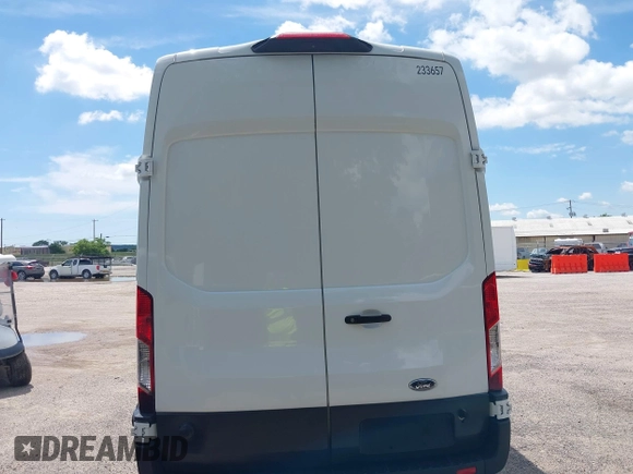 2022 Ford Transit Cargo with VIN 1FTBR3X89NKA23915, listed as a IAAI auction lot 42233534 with 3,755 mi miles and . Bid and sale history available at DreamBid. Image 16.
