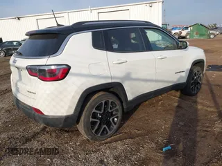 2021 Jeep Compass Limited with VIN 3C4NJDCB6MT561125, listed as a IAAI auction lot 41803373 with 48,360 mi miles and . Bid and sale history available at carsss.com. Image 4.