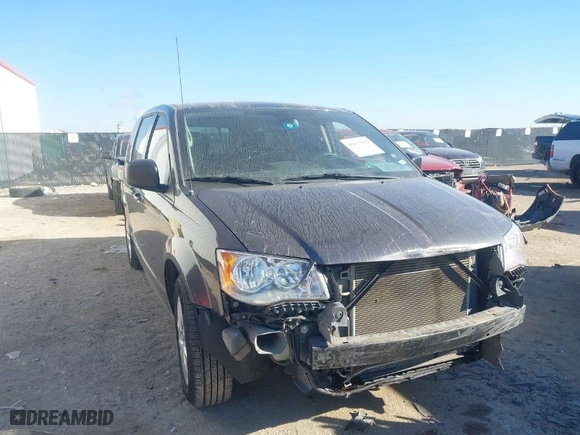 2018 Dodge Grand Caravan SE with VIN 2C4RDGBG3JR348560, listed as a IAAI auction lot 41657312 with 135,007 mi miles. Bid and sale history available at carsss.com. Image 1.