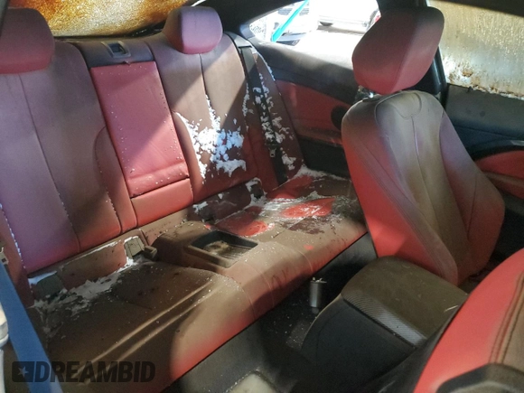 2015 BMW 4 Series 435i xDrive z VIN WBA3R5C57FK372498, wystawiony jako Copart lot #46132005 z przebiegiem Nie podano mil oraz Szkoda całkowita • Salvage title. Historia ofert i sprzedaży dostępna na DreamBid. Obrazek 10.