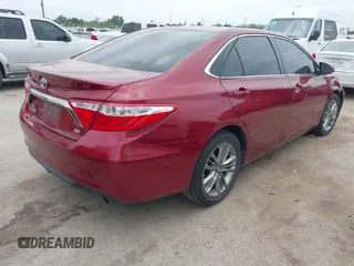 2017 Toyota Camry XLE z VIN 4T1BF1FK2HU759805, wystawiony jako IAAI lot #42313459 z przebiegiem 186 274 mil mil oraz . Historia ofert i sprzedaży dostępna na DreamBid. Obrazek 4.