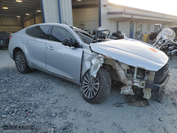 2017 Kia Cadenza Technology with VIN KNALC4J10H5068409, listed as a Copart auction lot 83305644 with 0 mi miles and Non Repairable. Bid and sale history available at carsss.com. Image 4.
