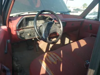 1988 Ford F-250 with VIN 1FTHX26M5JKA25728, listed as a Copart auction lot 62624414 with 41,822 mi miles and Salvage Title. Bid and sale history available at carsss.com. Image 8.
