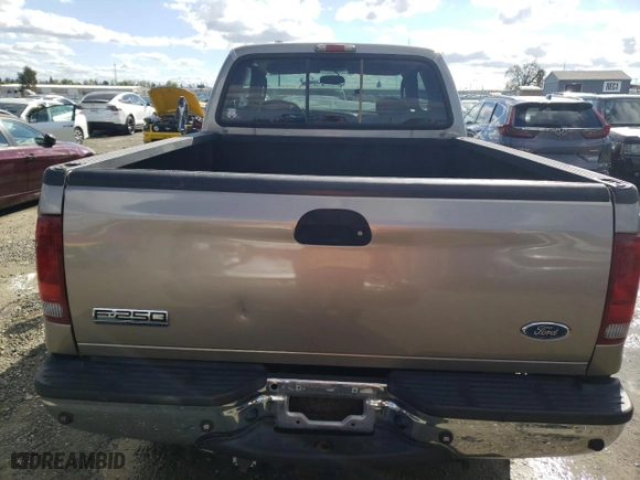 2005 Ford Super Duty F-250 XL with VIN 1FTSX21P65EC01164, listed as a Copart auction lot 43986455 with 174,860 mi miles and Salvage Title. Bid and sale history available at carsss.com. Image 6.