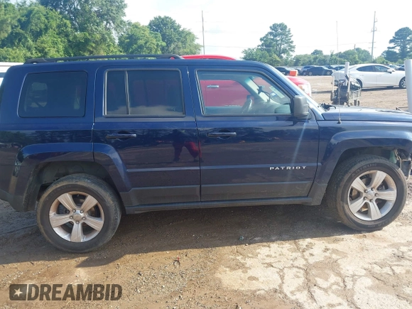 2016 Jeep Patriot Latitude with VIN 1C4NJRFB0GD608488, listed as a IAAI auction lot 42427746 with 88,325 mi miles and . Bid and sale history available at DreamBid. Image 14.