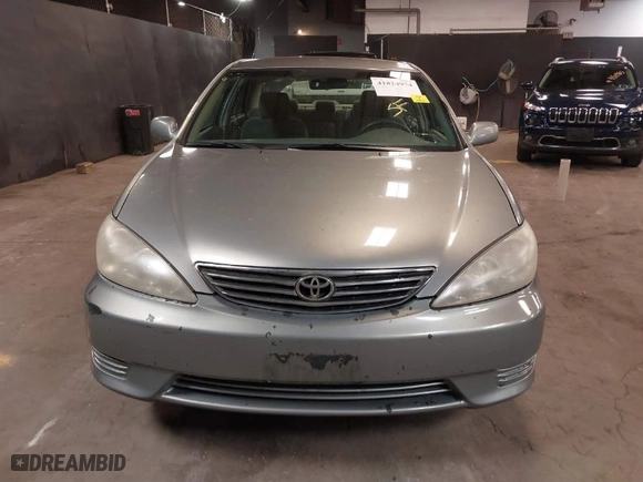 2006 Toyota Camry STD with VIN 4T1BE32K66U677710, listed as a IAAI auction lot 41824974 with 170,083 mi miles. Bid and sale history available at carsss.com. Image 12.