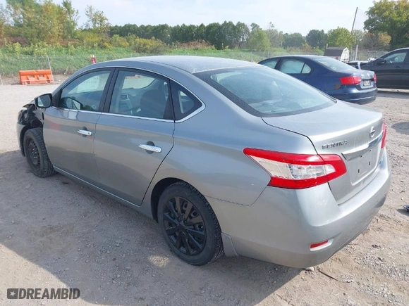 2014 Nissan Sentra SR with VIN 3N1AB7AP3EY259245, listed as a IAAI auction lot 40343132 with 157,884 mi miles. Bid and sale history available at carsss.com. Image 3.