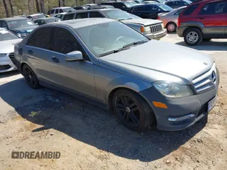 2013 Mercedes-Benz C-Class C 300 Sport with VIN WDDGF8AB8DR286442, listed as a IAAI auction lot 41855003 with 162,509 mi miles. Bid and sale history available at carsss.com. Image 1.