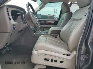 2016 Lincoln Navigator Select z VIN 5LMJJ2HT4GEL09228, wystawiony jako Copart lot #56006535 z przebiegiem 157 100 mil mil oraz Szkoda całkowita • Salvage title. Historia ofert i sprzedaży dostępna na DreamBid. Obrazek 7.
