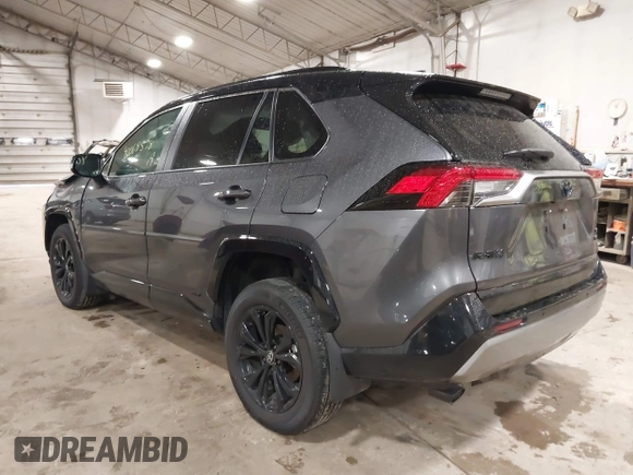 2024 Toyota RAV4 Hybrid XSE z VIN 4T3E6RFV5RU144101, wystawiony jako IAAI lot #40068578 z przebiegiem 4 078 mil mil oraz . Historia ofert i sprzedaży dostępna na DreamBid. Obrazek 3.