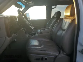 2006 Chevrolet Silverado 3500 SRW Wrk Trk with VIN 1GCHK33DX6F143072, listed as a Copart auction lot 47038915 with 295,279 mi miles and Salvage Title. Bid and sale history available at carsss.com. Image 7.