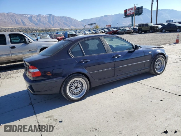 2005 BMW 3 Series 330xi with VIN WBAEW53475PN37055, listed as a Copart auction lot 80079454 with 178,136 mi miles and Salvage Title. Bid and sale history available at DreamBid. Image 3.