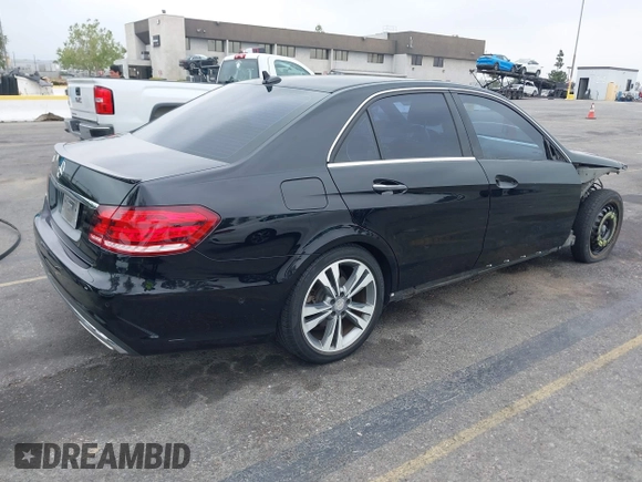 2014 Mercedes-Benz E 350 Sport with VIN WDDHF5KB3EA836535, listed as a IAAI auction lot 42087698 with 98,305 mi miles and . Bid and sale history available at DreamBid. Image 4.