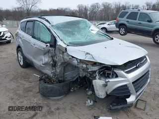 2016 Ford Escape SE с VIN 1FMCU9G98GUB42623, выставлен на аукционе IAAI как лот 41614427 с пробегом Не указан миль и . История ставок и продаж доступна на DreamBid. Изображение 1.
