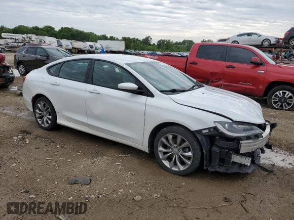 2015 Chrysler 200 S with VIN 1C3CCCBB2FN566004, listed as a Copart auction lot 61148745 with 120,397 mi miles and Clean title. Bid and sale history available at DreamBid. Image 4.