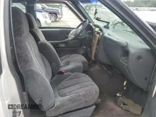1999 GMC Sonoma SLS with VIN 1GTCS19X3X8530486, listed as a Copart auction lot 70594194 with 0 mi miles and Salvage Title. Bid and sale history available at carsss.com. Image 7.