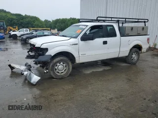 2013 Ford F-150 XL с VIN 1FTFX1CT2DKF61201, выставлен на аукционе Copart как лот 58761215 с пробегом Не указан миль и Списание • Salvage title. История ставок и продаж доступна на DreamBid. Изображение 1.