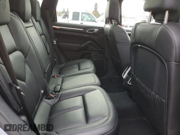 2017 Porsche Cayenne с VIN WP1AA2A27HKA83499, выставлен на аукционе Copart как лот 52364025 с пробегом 101 905 миль миль и Списание • Salvage title. История ставок и продаж доступна на DreamBid. Изображение 11.