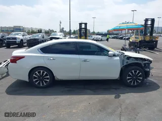 2018 Nissan Altima 2.5 SV with VIN 1N4AL3AP4JC186544, listed as a IAAI auction lot 41892390 with 113,384 mi miles. Bid and sale history available at carsss.com. Image 14.
