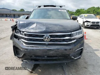 2022 Volkswagen Atlas SEL Premium R-Line with VIN 1V2FR2CAXNC532621, listed as a Copart auction lot 55081255 with 96,104 mi miles and Salvage title. Bid and sale history available at DreamBid. Image 5.