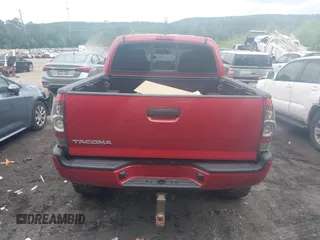 2013 Toyota Tacoma PreRunner z VIN 5TFJU4GN2DX037582, wystawiony jako IAAI lot #42285294 z przebiegiem 162 147 mil mil oraz . Historia ofert i sprzedaży dostępna na DreamBid. Obrazek 16.