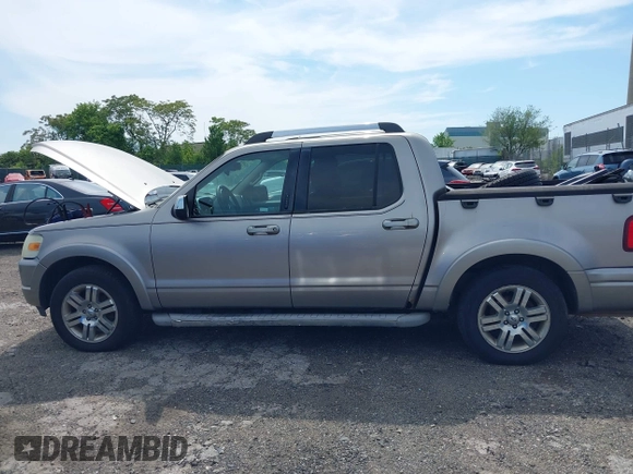 2008 Ford Explorer Sport Trac Limited z VIN 1FMEU53E98UA30872, wystawiony jako IAAI lot #42141954 z przebiegiem 490 770 mil mil oraz . Historia ofert i sprzedaży dostępna na DreamBid. Obrazek 15.
