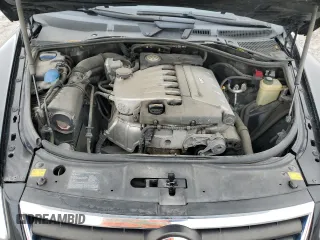 2004 Volkswagen Touareg z VIN WVGBC77LX4D062055, wystawiony jako Copart lot #45960445 z przebiegiem 201 819 mil mil oraz Szkoda całkowita • Salvage title. Historia ofert i sprzedaży dostępna na DreamBid. Obrazek 13.