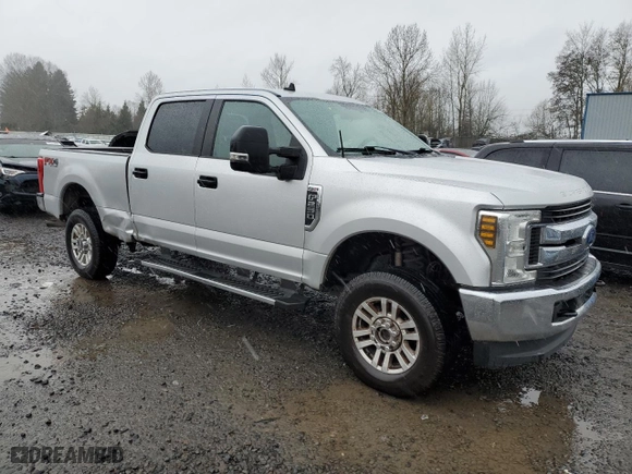 2019 Ford Super Duty F-250 SRW XL with VIN 1FT7W2B69KEG24279, listed as a Copart auction lot 47230585 with 187,559 mi miles and Salvage Title. Bid and sale history available at carsss.com. Image 4.