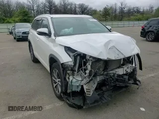 2018 Toyota Highlander SE z VIN 5TDJZRFH2JS911201, wystawiony jako Copart lot #57843215 z przebiegiem 94 977 mil mil oraz Szkoda całkowita • Salvage title. Historia ofert i sprzedaży dostępna na DreamBid. Obrazek 15.