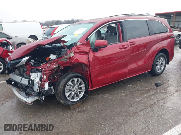 2024 Toyota Sienna LE with VIN 5TDBSKFC5RS145965, listed as a IAAI auction lot 41185886 with 8,004 mi miles. Bid and sale history available at carsss.com. Image 20.