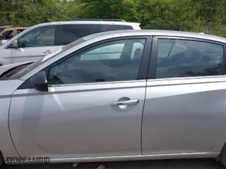 2024 Nissan Altima 2.5 SV with VIN 1N4BL4DV2RN304319, listed as a IAAI auction lot 42087364 with 42,481 mi miles. Bid and sale history available at carsss.com. Image 14.