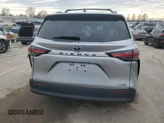 2021 Toyota Sienna LE z VIN 5TDBRKEC2MS031556, wystawiony jako Copart lot #42641195 z przebiegiem 55 211 mil mil oraz Szkoda całkowita • Salvage title. Historia ofert i sprzedaży dostępna na DreamBid. Obrazek 6.