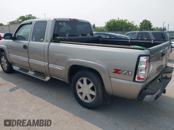 2000 GMC Sierra 1500 SLE z VIN 1GTEK19T3YZ297050, wystawiony jako IAAI lot #42407638 z przebiegiem 201 337 mil mil oraz . Historia ofert i sprzedaży dostępna na DreamBid. Obrazek 6.