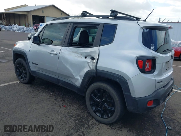 2017 Jeep Renegade Latitude with VIN ZACCJBBB5HPF68898, listed as a IAAI auction lot 41647375 with 98,270 mi miles. Bid and sale history available at carsss.com. Image 3.