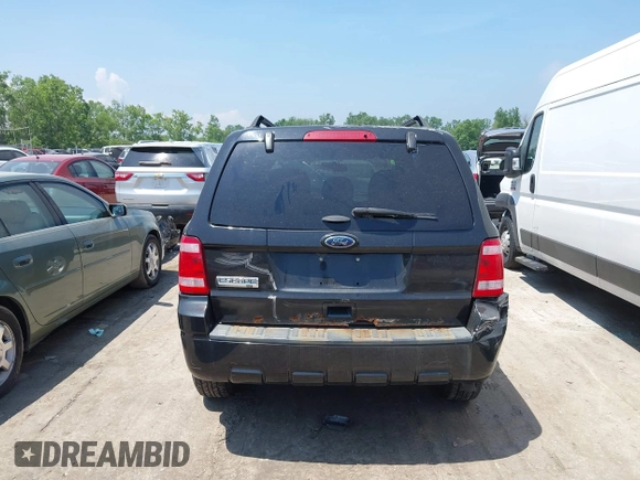 2011 Ford Escape XLT с VIN 1FMCU9DG4BKA98868, выставлен на аукционе IAAI как лот 42580210 с пробегом Не указан миль и . История ставок и продаж доступна на DreamBid. Изображение 16.