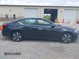 2022 Nissan Altima SV with VIN 1N4BL4DV5NN372589, listed as a IAAI auction lot 42153074 with 55,812 mi miles and . Bid and sale history available at carsss.com. Image 13.