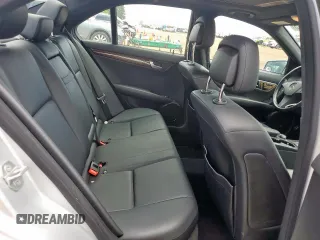2011 Mercedes-Benz C 350 Sport z VIN WDDGF5GB3BR165689, wystawiony jako Copart lot #58238945 z przebiegiem 131 224 mil mil oraz Szkoda całkowita • Salvage title. Historia ofert i sprzedaży dostępna na DreamBid. Obrazek 10.