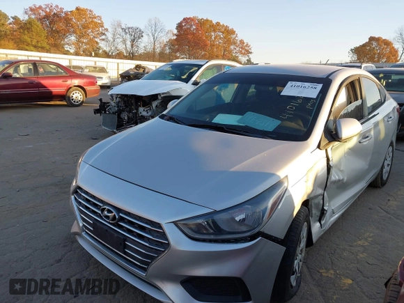 2019 Hyundai Accent SE with VIN 3KPC24A37KE059659, listed as a IAAI auction lot 41016258 with 90,266 mi miles. Bid and sale history available at carsss.com. Image 2.
