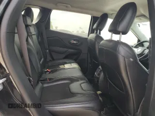 2019 Jeep Cherokee Trailhawk z VIN 1C4PJMBX2KD328612, wystawiony jako Copart lot #56859655 z przebiegiem 137 765 mil mil oraz Czysty tytuł • Clean title. Historia ofert i sprzedaży dostępna na DreamBid. Obrazek 11.