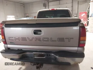 2002 Chevrolet Silverado 1500 LT with VIN 2GCEC19T021256016, listed as a IAAI auction lot 41947461 with 221,880 mi miles. Bid and sale history available at carsss.com. Image 16.