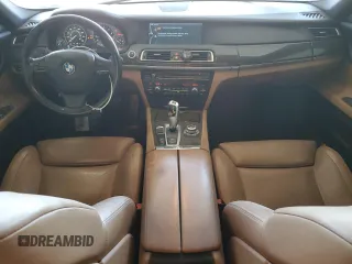 2012 BMW 7 Series 750Li с VIN WBAKB8C55CDX20672, выставлен на аукционе Copart как лот 53150435 с пробегом 141 459 миль миль и Списание • Salvage title. История ставок и продаж доступна на DreamBid. Изображение 8.