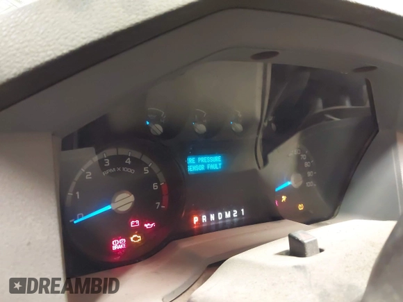 2013 Ford F-250 XL with VIN 1FT7X2B68DEB77475, listed as a IAAI auction lot 41609807 with 212,864 mi miles and . Bid and sale history available at DreamBid. Image 7.