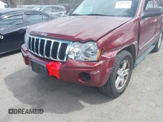 2007 Jeep Grand Cherokee Laredo with VIN 1J8GR48K27C518078, listed as a IAAI auction lot 42028460 with 121,530 mi miles. Bid and sale history available at carsss.com. Image 6.