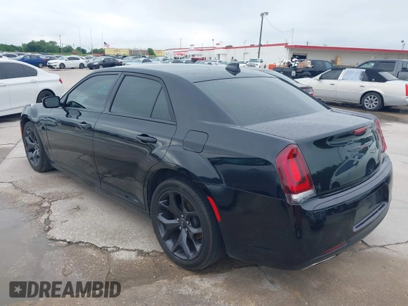 2021 Chrysler 300 with VIN 2C3CCABG8MH524121, listed as a IAAI auction lot 42119886 with 84,593 mi miles. Bid and sale history available at carsss.com. Image 3.