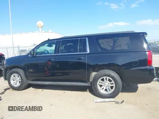 2019 Chevrolet Suburban LT with VIN 1GNSKHKC3KR394785, listed as a IAAI auction lot 41825236 with 39,216 mi miles. Bid and sale history available at carsss.com. Image 15.