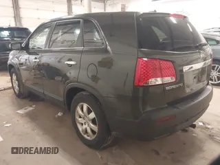 2012 Kia Sorento LX with VIN 5XYKTDA63CG264158, listed as a IAAI auction lot 41903939 with 162,633 mi miles. Bid and sale history available at carsss.com. Image 3.
