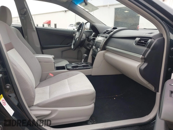 2012 Toyota Camry L with VIN 4T1BF1FK0CU520424, listed as a IAAI auction lot 41903916 with 158,001 mi miles. Bid and sale history available at carsss.com. Image 5.