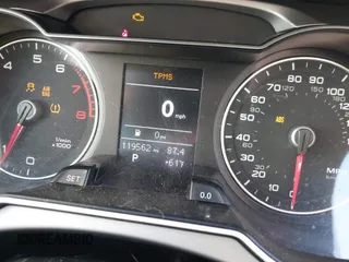 2015 Audi A4 Premium z VIN WAUBFAFL2FN002517, wystawiony jako IAAI lot #40518447 z przebiegiem 119 562 mil mil oraz . Historia ofert i sprzedaży dostępna na DreamBid. Obrazek 7.