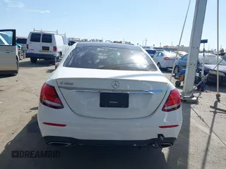 2019 Mercedes-Benz E-Class E 300 with VIN WDDZF4JB8KA566102, listed as a IAAI auction lot 41690183 with 89,085 mi miles. Bid and sale history available at carsss.com. Image 16.